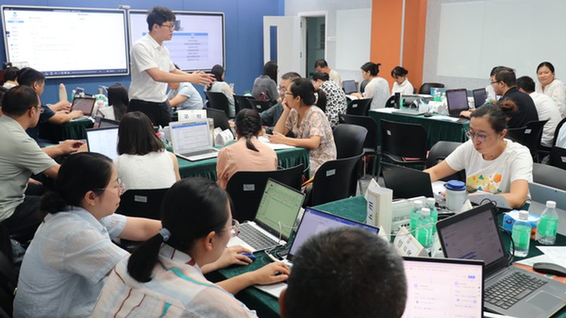 成人教育全日制与非全日制：国家承认度的差异解析**