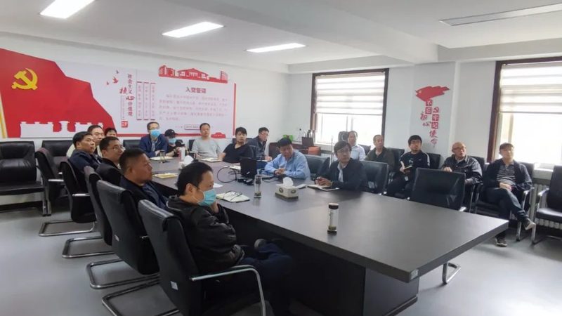 小标题：师资力量与教学资源是核心
