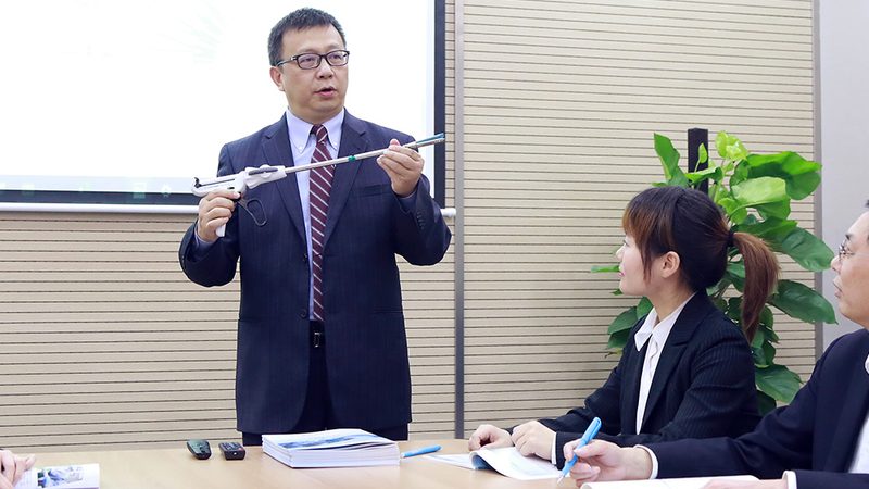 叉车培训学校，证书拿到手软？揭秘证书获取背后的真相